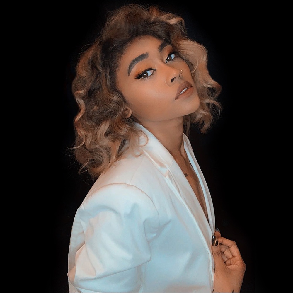 Meet your Posher, Kia